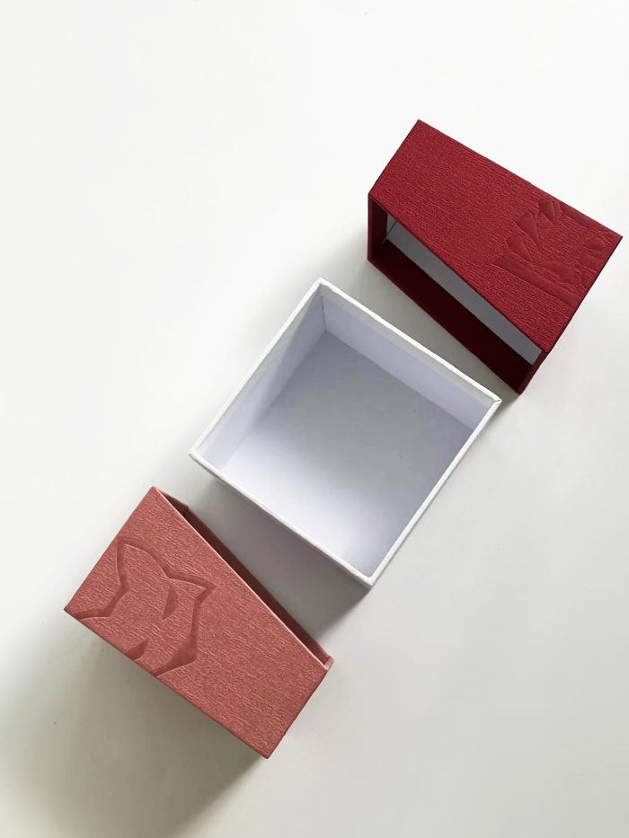 Chinese manufacturer Rigid Drawing Box Perfume Paper packaging Assorted Colors
