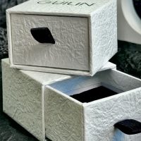 Wholesale Luxury White Hand Crumpled Paper Perfume Boxes Customized by China Manufacturer
